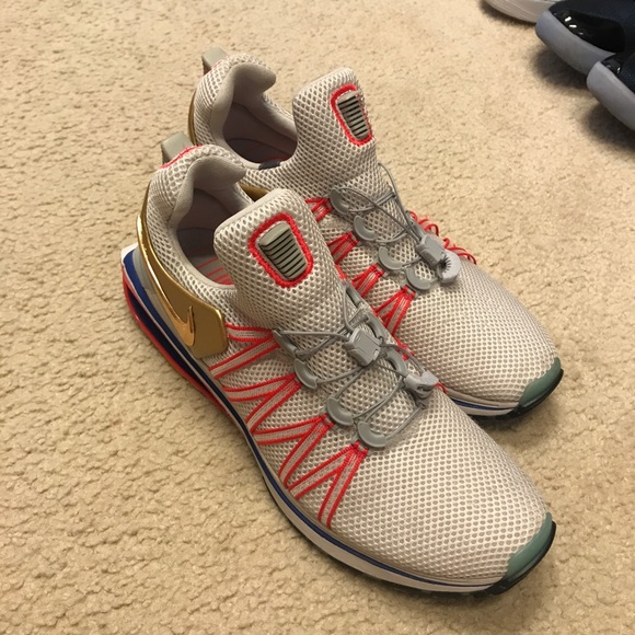 Nike Shox Gravity - Picture 2 of 2